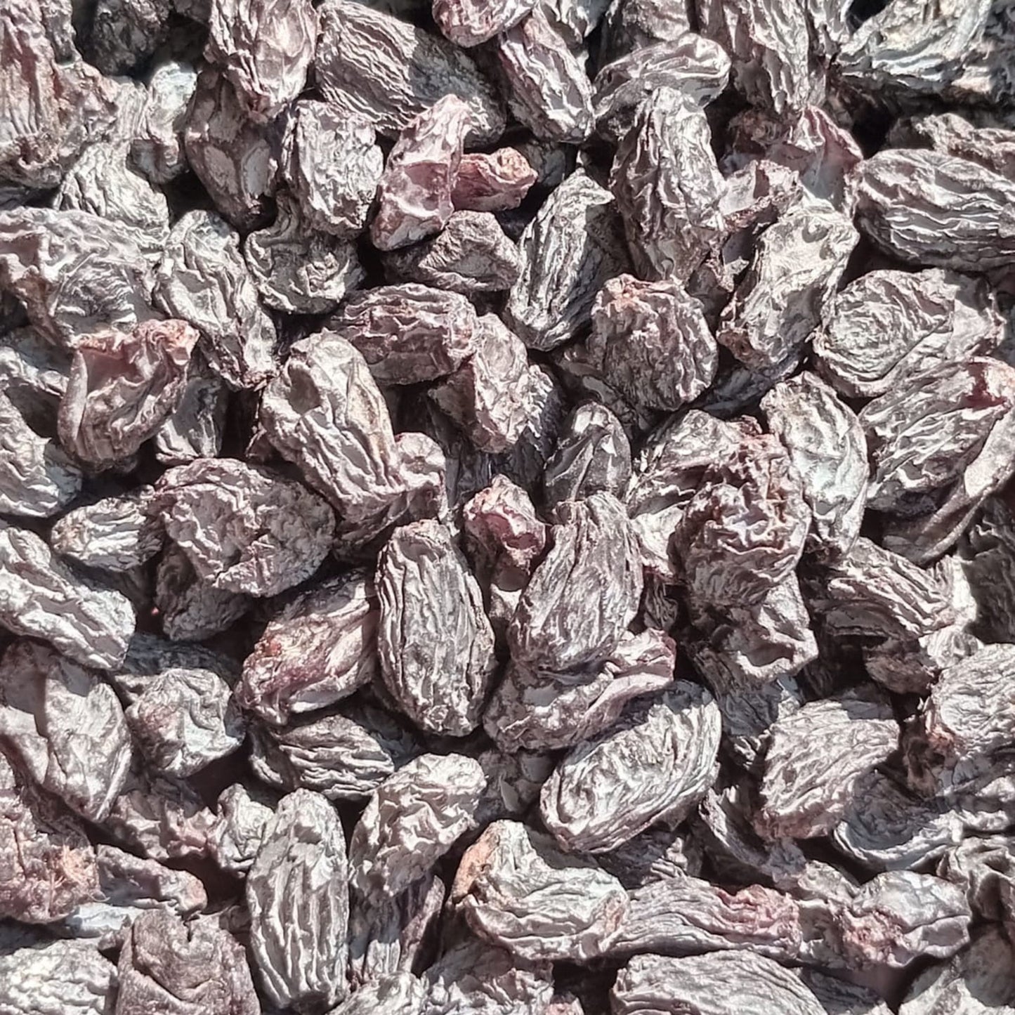 KCM Hyper™ Black Raisins – naturally sun-dried kala kishmish